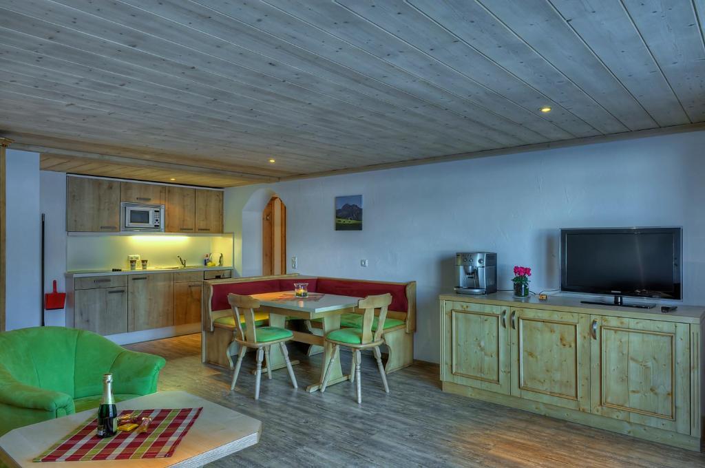 Ferien-Schloessle Michaela Apartment Riezlern Bilik gambar